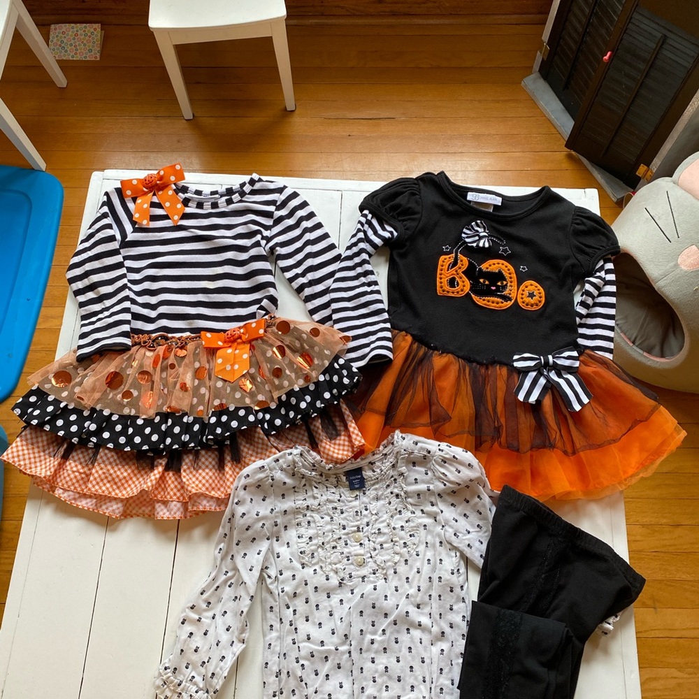 Girls Halloween Lot Sizes 2T-4T